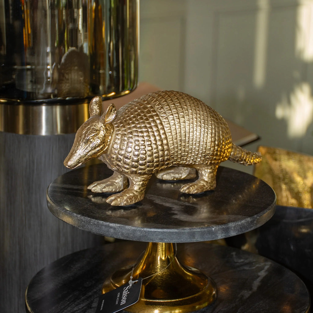 ARMADILLO DE RESINA DORADO