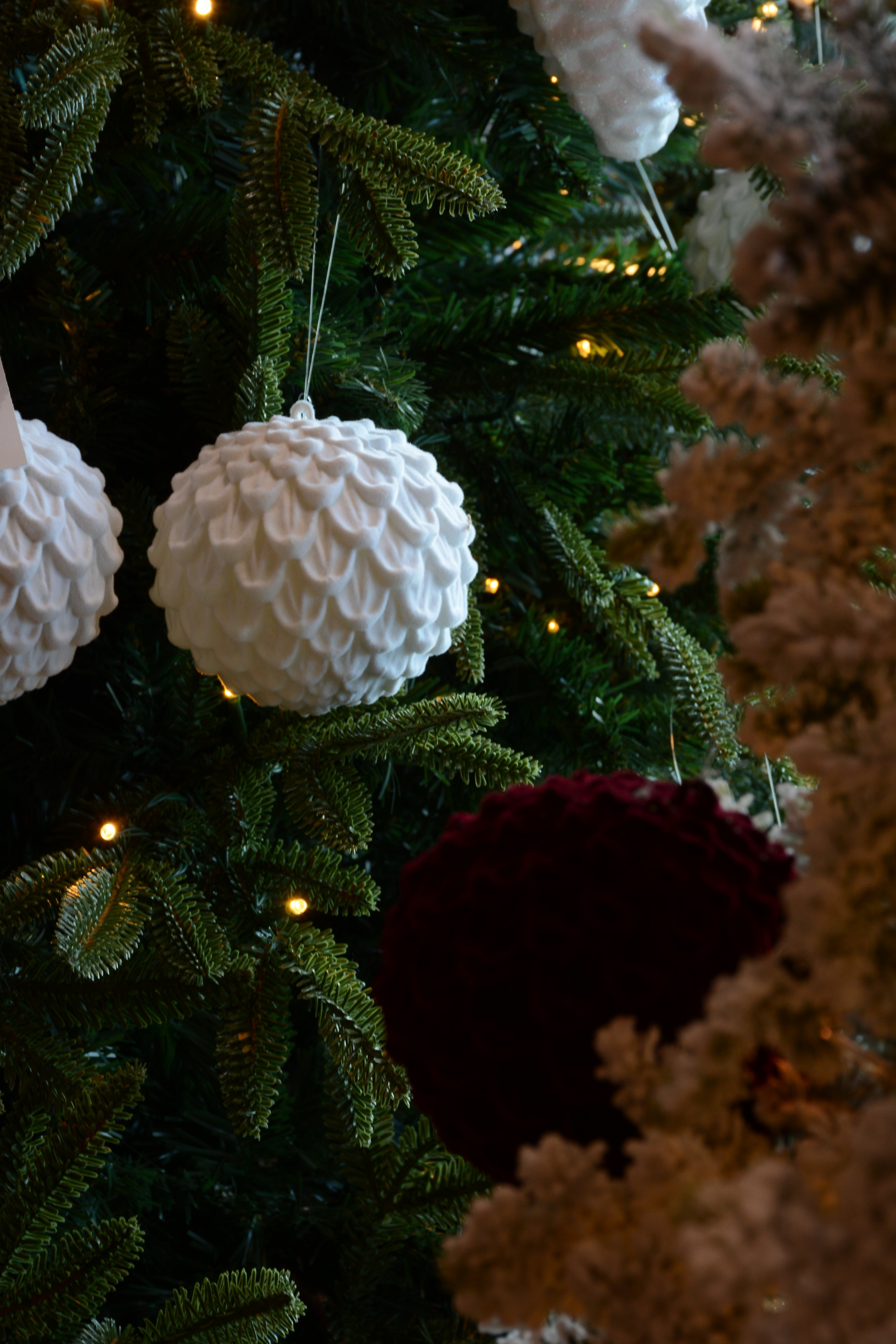 Piña de 10cm blanca white