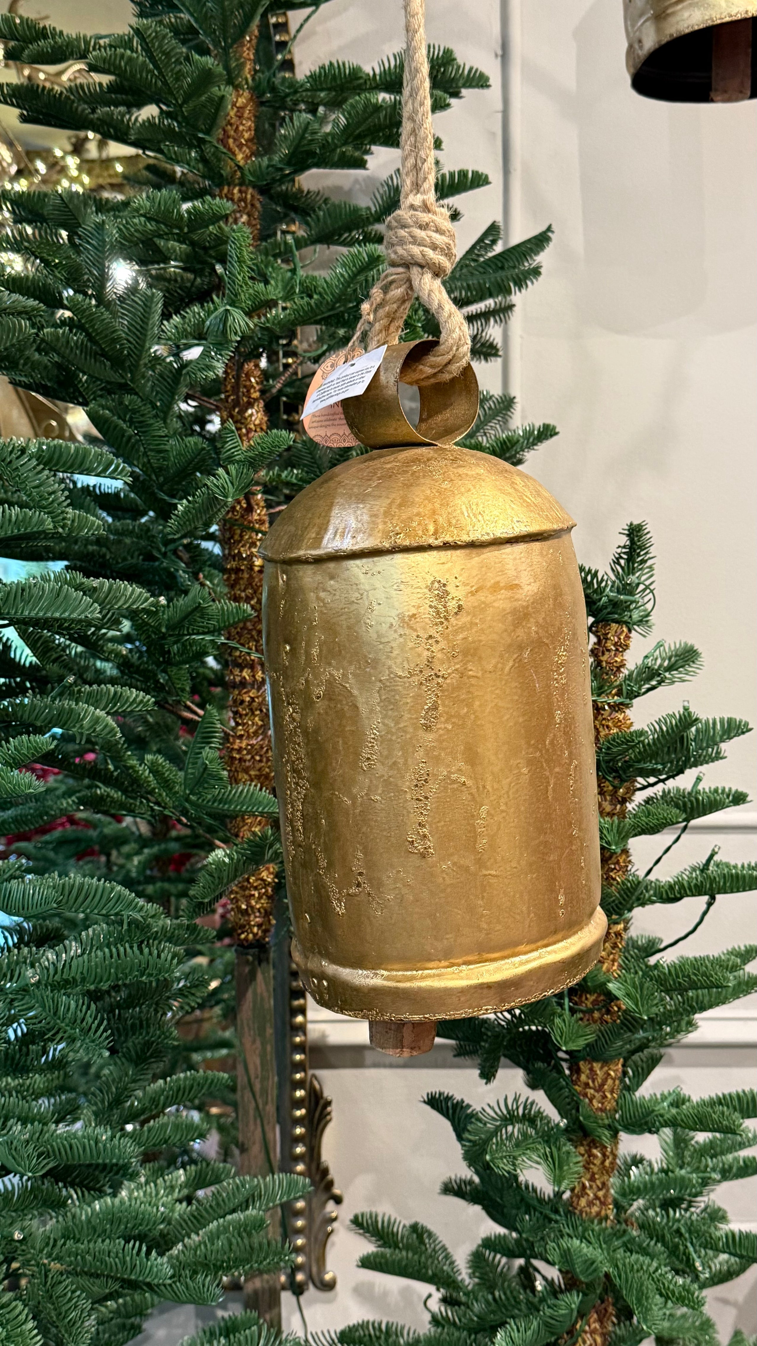 Campana grande dorada oro