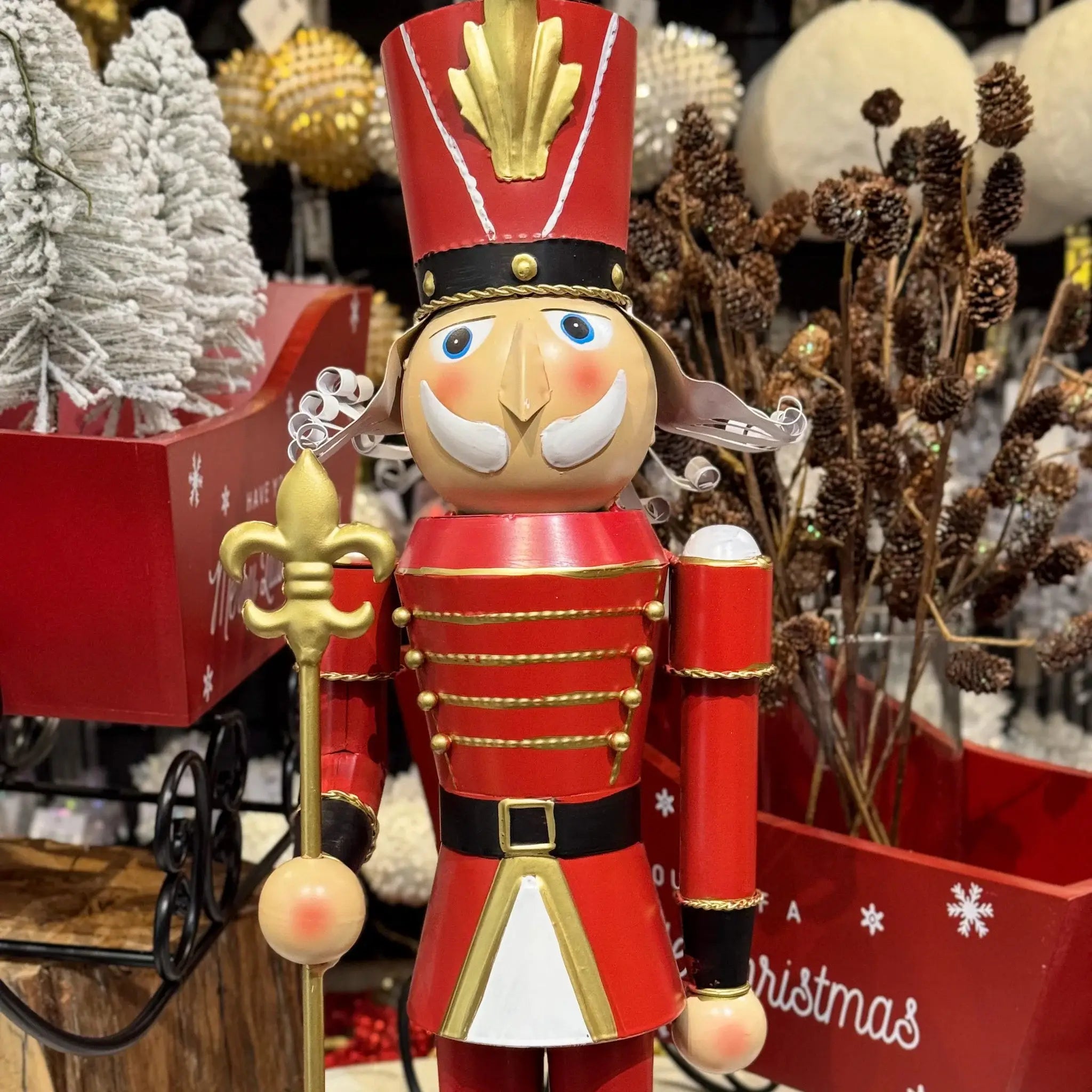 CASCANUECES DE METAL A60