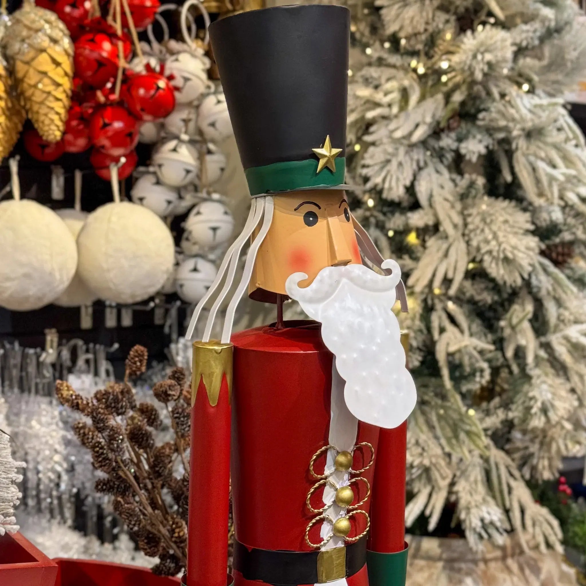 CASCANUECES DE METAL A90