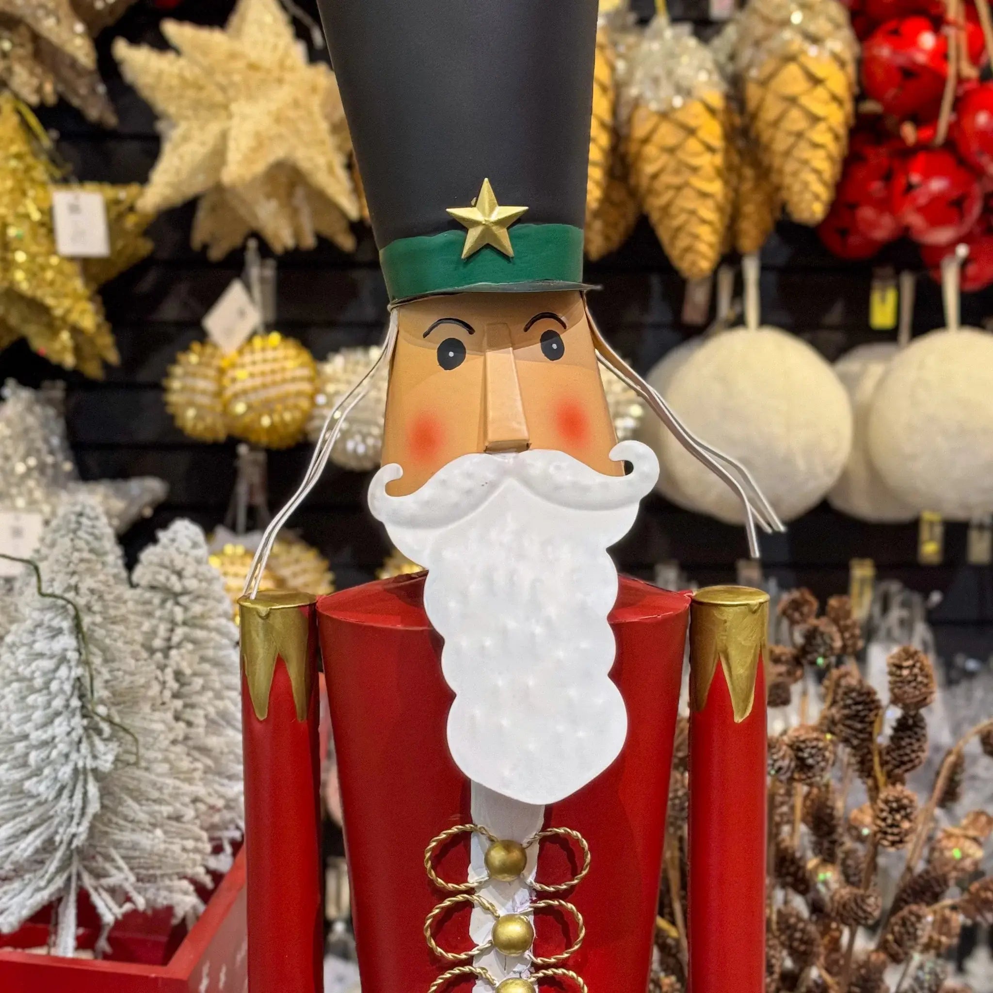 CASCANUECES DE METAL A90